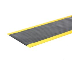 Ergonomická podložka pro práci ve stoje. Její bublinkový protiskluzový povrch zaručuje dokonalé pohodlí. Pro snížení rizika zakopnutí má rohož zkosené