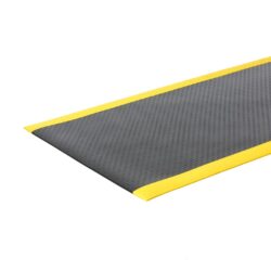 Ergonomická podložka pro práci ve stoje. Její bublinkový protiskluzový povrch zaručuje dokonalé pohodlí. Pro snížení rizika zakopnutí má rohož zkosené