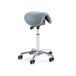 Ergonomická sedlová židle s plynule nastavitelným sklonem sedáku (12° vpřed a 5° vzad). Sedlová židle podporuje přirozenou ergonomickou polohu. Je výškově nastavitelná.Sedlová židle podporuje v zaujetí přirozené ergonomické a uvolněné polohy při sezení. <br /> <br />Ideálně se hodí do prostředí