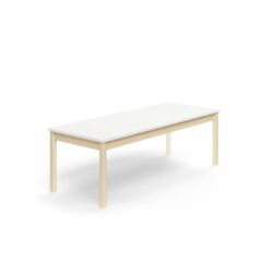 Klasický dřevěný stůl s odolnou deskou zvysokotlakého laminátu