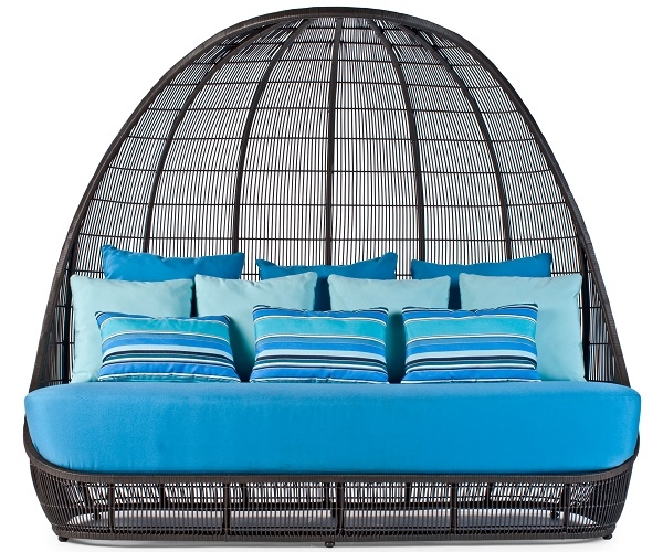 Kenneth Cobonpue zahradní sedačky Voyage Sofa