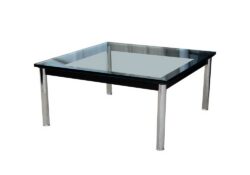 CASSINA konferenční stoly LC10 čtvercové (70 x 33 x 70 cm)