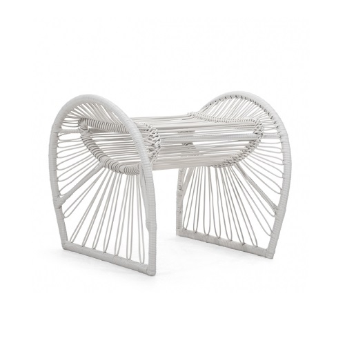 Kenneth Cobonpue designová podnožka Papillon Ottoman